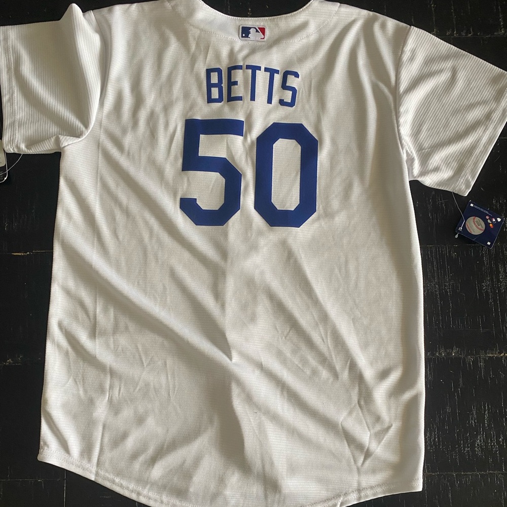 Dodgers Betts Jersey Youth Large NWT